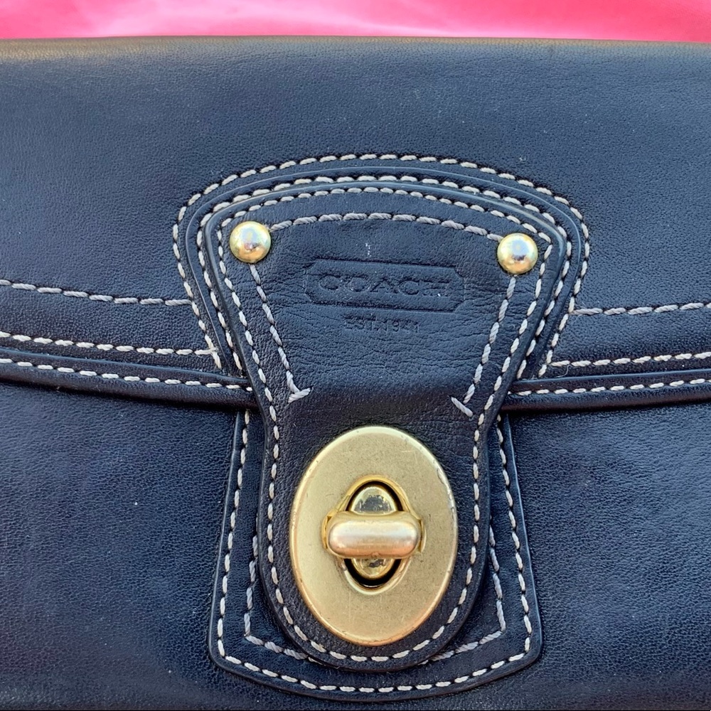 COACH Vintage Authentic Black Leather Wallet w/Pink Lining & Brass Closure